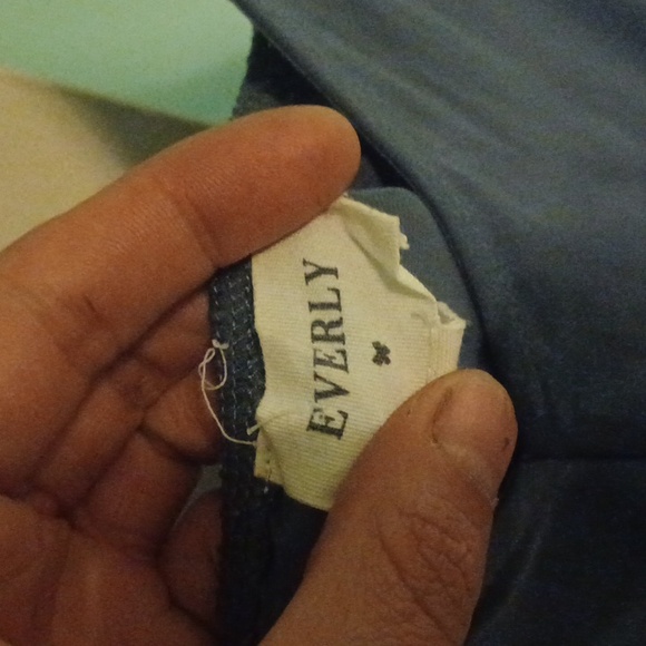 Everly satine pant suit - Picture 2 of 8